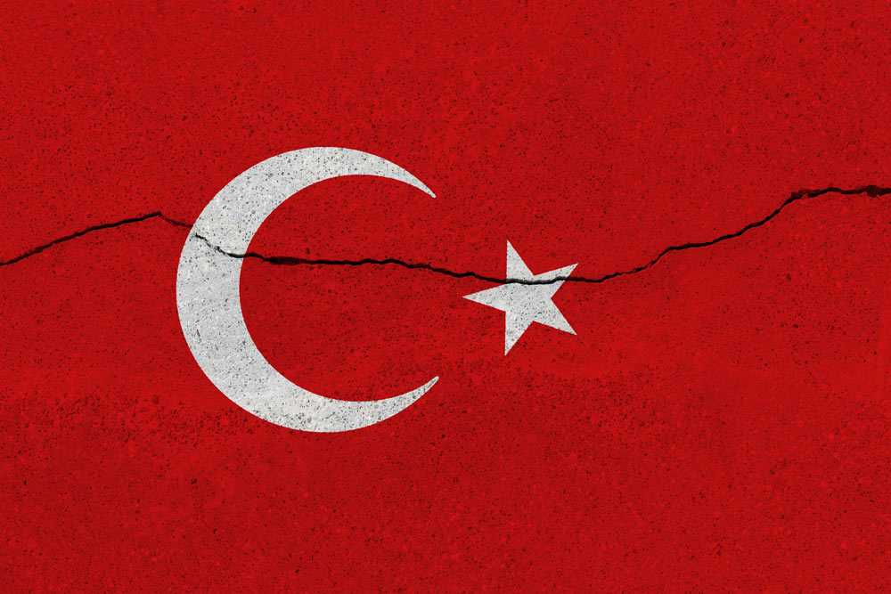Turkish Flag with Crack