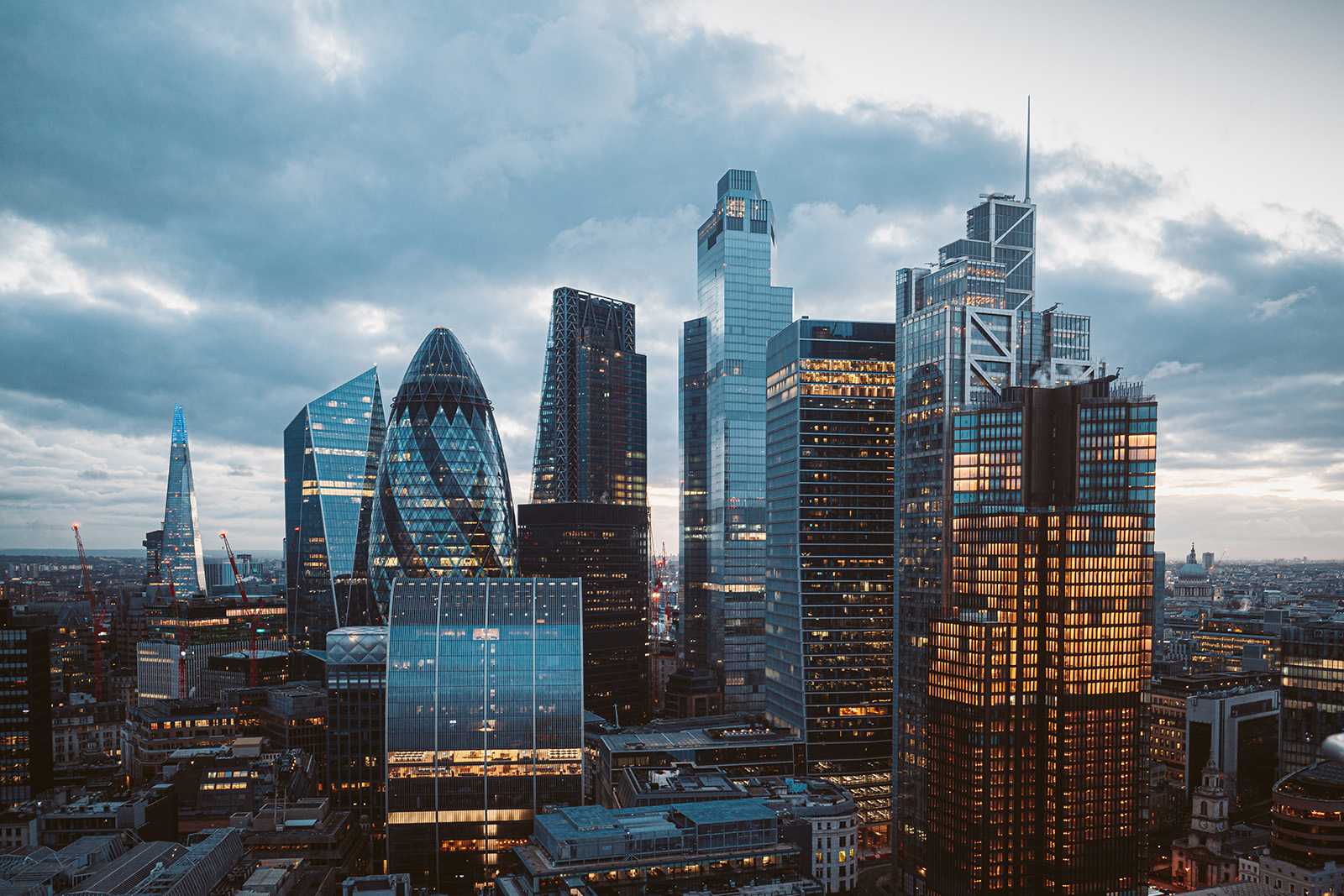 london skyline at night
